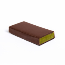 BIO-Edelbitterschokolade gefüllt mit Grüntee-Limette-Ganache
