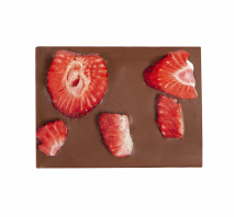 Silvesterschokolade - BIO-Vollmilchschokolade mit Erdbeeren