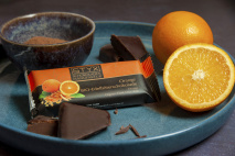 BIO-Edelbitterschokolade gefüllt mit Orange-Ganache 70g